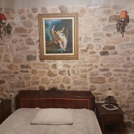 το αρχοντικό της λ.π * Karpenisi