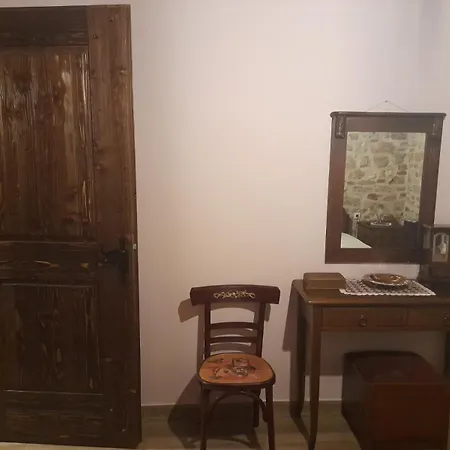 το αρχοντικό της λ.π Karpenisi